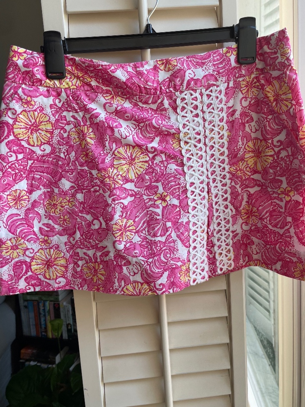 Lilly Pulitzer Pink & yellow flowered skort size 6